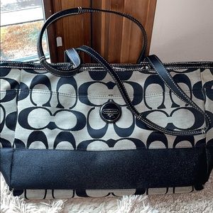 GUC black coach tote